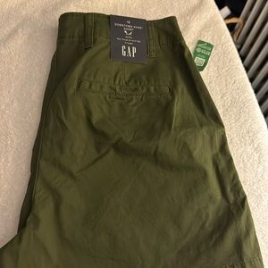 WOMENS DOWNTOWN KHAKI SHORT SIZE 12